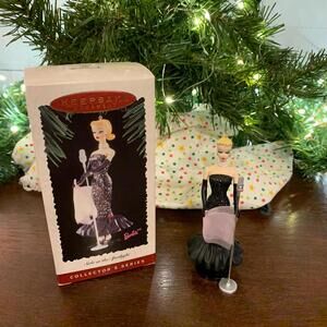 Hallmark Keepsake Barbie Ornament: Solo in the Spotlight, 2nd in Series - 1995